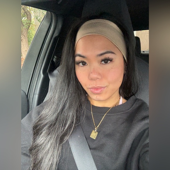 Meet your Posher, Denise - Picture 1 of 1